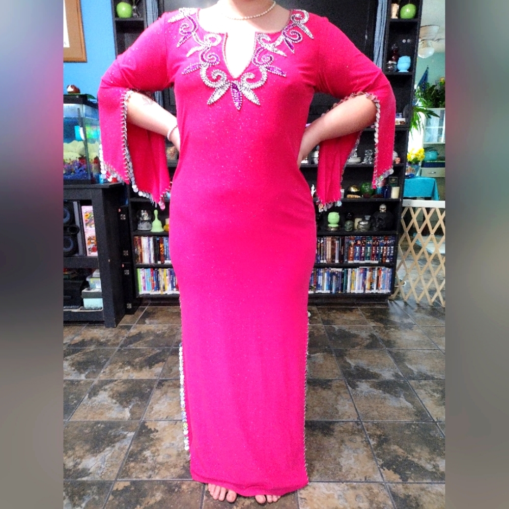 Gorgeous vintage '70s cocktail dress